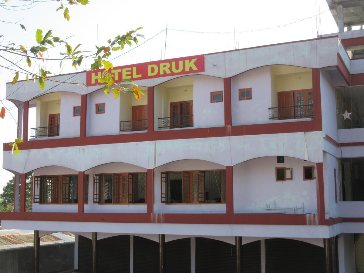 Hotel Druk Bhalukpung Ngoại thất bức ảnh
