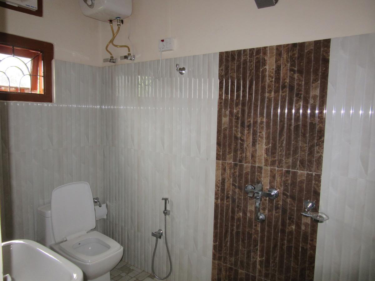 Hotel Druk Bhalukpung Ngoại thất bức ảnh