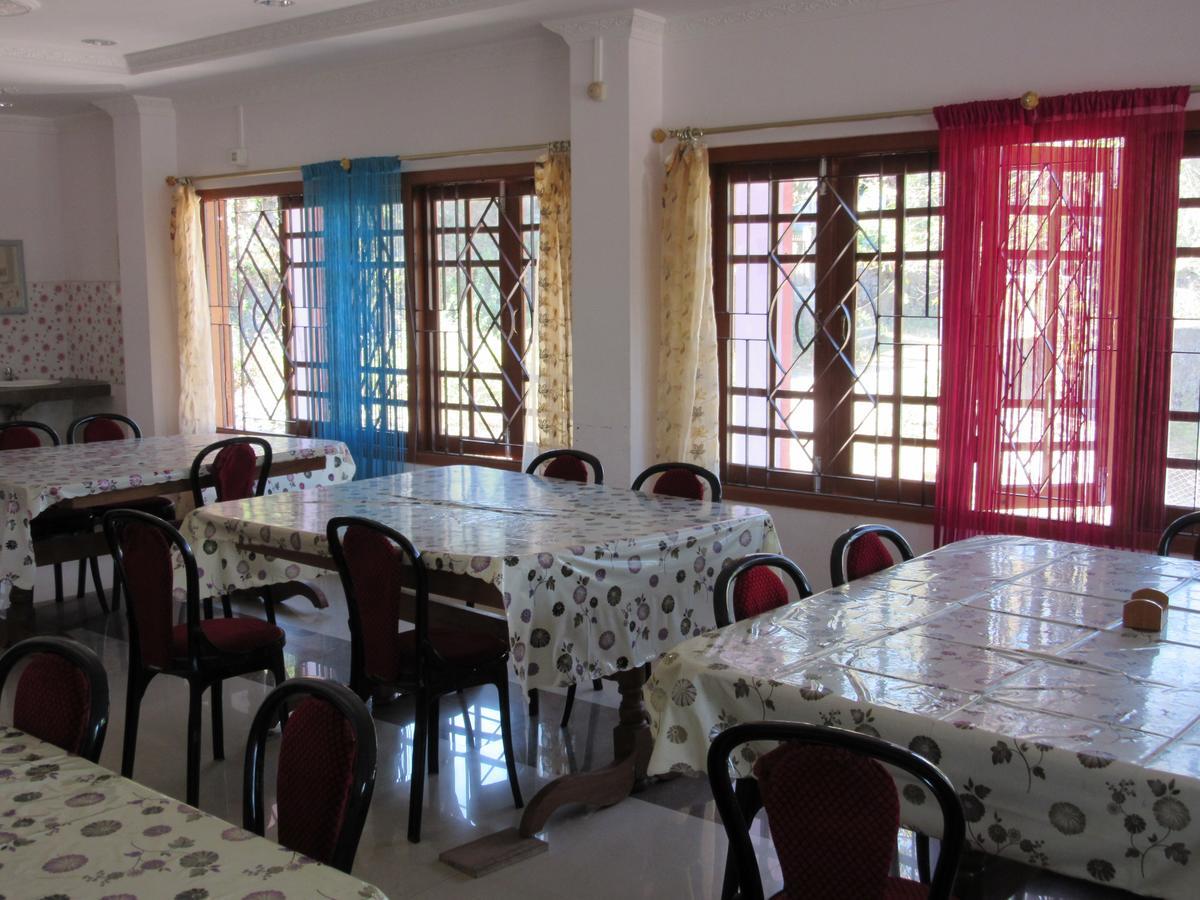 Hotel Druk Bhalukpung Ngoại thất bức ảnh